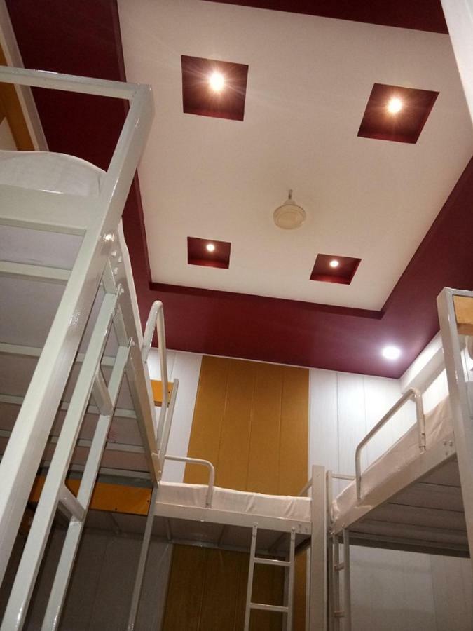 Friends Guest House & Hostel Агра Екстериор снимка