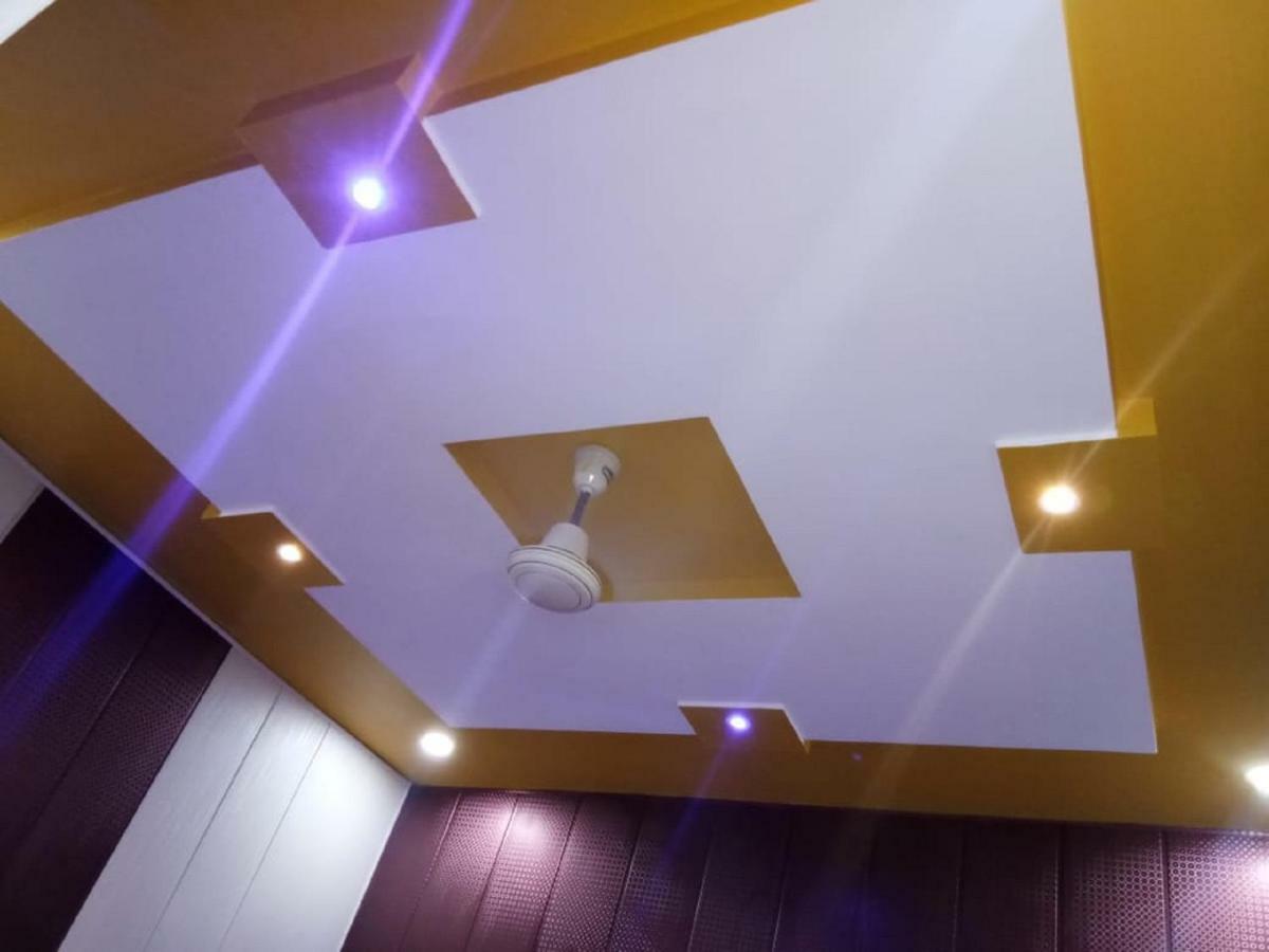 Friends Guest House & Hostel Агра Екстериор снимка